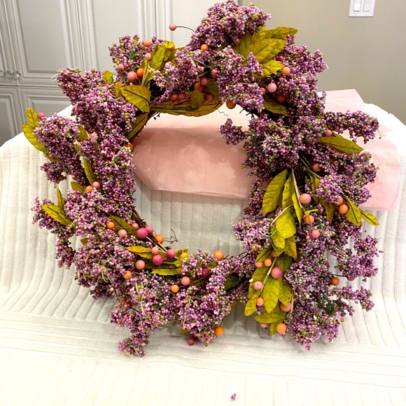 Purple and Pink Coloured Berry Wreath - Picture 1 of 7